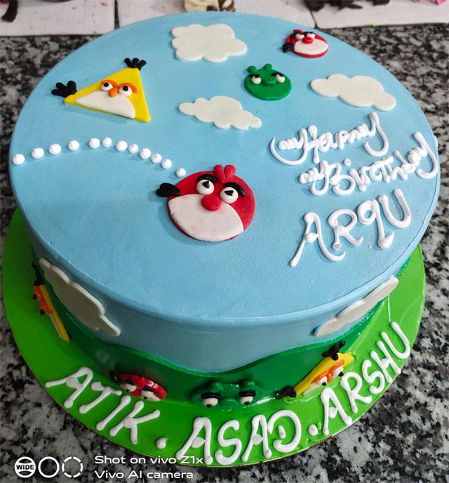 Angry Bird Cake